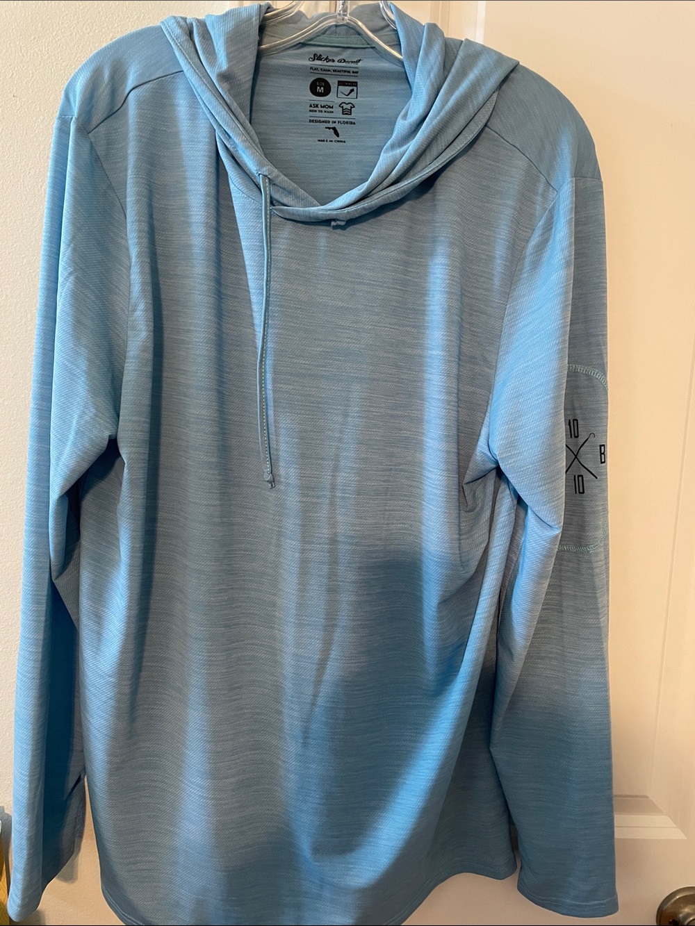 Slicker Beast Women's Sky Blue Lightweight Hooded Long-Sleeve Tee